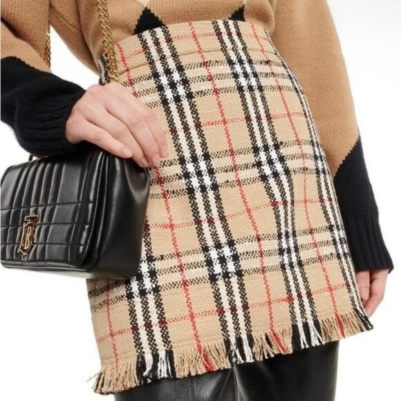 New Authentic BURBERRY Vintage Check Bouclé Mini Skirt | Size 0 | Archive Beige - Picture 1 of 12
